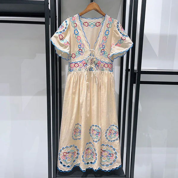Robe à manches courtes et col rond pour femmes, douce, florale, broderie croisée, creuse, printemps et été, 2025