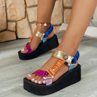 Sandales à plateforme 2025 été plat femmes chaussures pied talons hauts sandales de plage en plein air tout-match pantoufles décontractées grande taille sandales