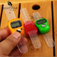 Mini marqueur de points et compteur de doigts de rangée, compteur numérique électronique LCD pour la couture, outil de tissage de tricot/couleur aléatoire
