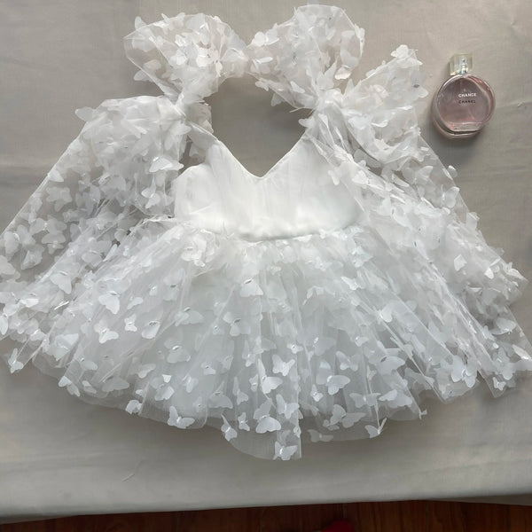 Robe de princesse en dentelle avec nœud papillon pour petite fille, tenue de fête élégante avec bretelles, vêtements de cérémonie pour nouveau-né