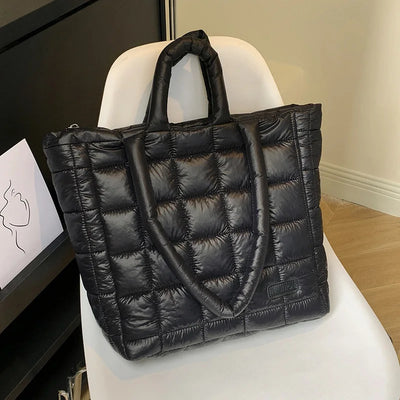 Sac fourre-tout matelassé en treillis tendance, sac à main d'hiver de grande capacité pour dames, sacs à bandoulière parfaits pour les déplacements et les cadeaux pour femmes